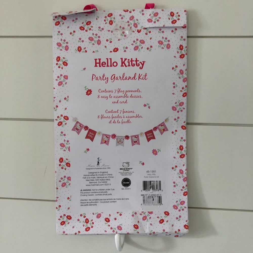 Hello Kitty Garland - Picture 2 of 2